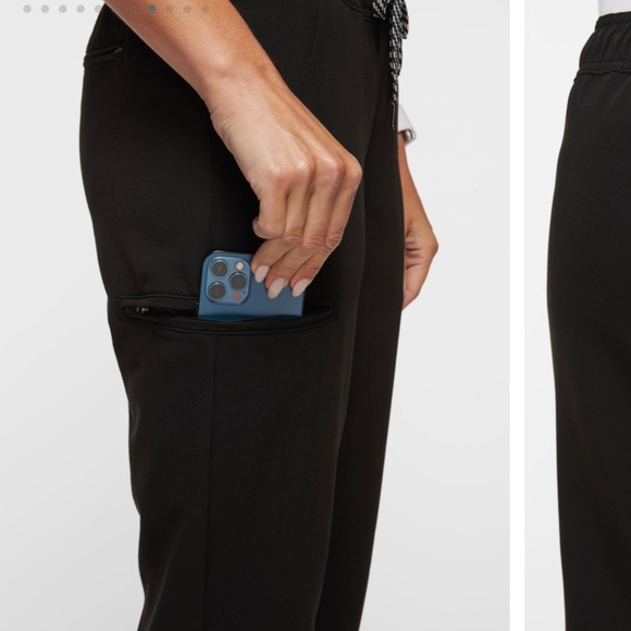 Jaanuu Black Scrub Set - Size Large - Picture 2 of 2